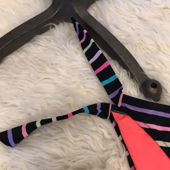 Victoria secret swimsuit bottom - Picture 2 of 8